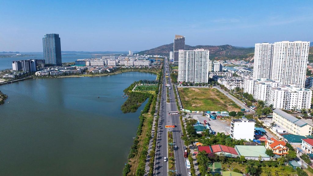 Dự án Imperia Holiday Hạ Long nằm ngay mặt đường Hoàng Quốc Việt